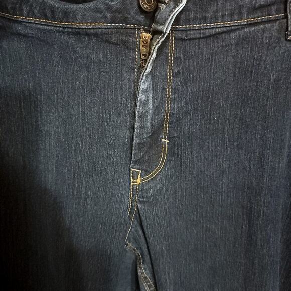 Old Navy Plus Jeans Boot Cut Dark Wash Denim Size 24 Regular  - Picture 5 of 8